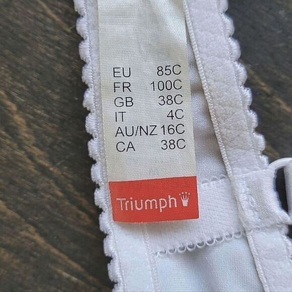 Triumph white floral lace underwire lined unpadded bra 38C - Picture 5 of 16